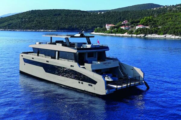 Yacht de luxe Funky Choice