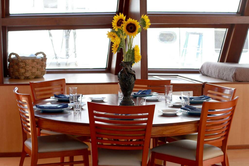 Luxury motor yacht ARGO NAVIS
