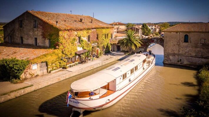 Luxury motor yacht ROI SOLEIL