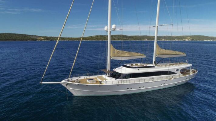 Luxury sailing yacht ACAPELLA