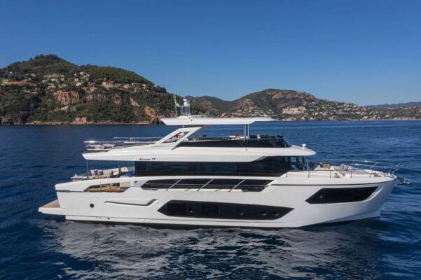Yacht de luxe Azur