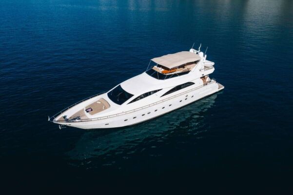 Yate de lujo LADY LONA