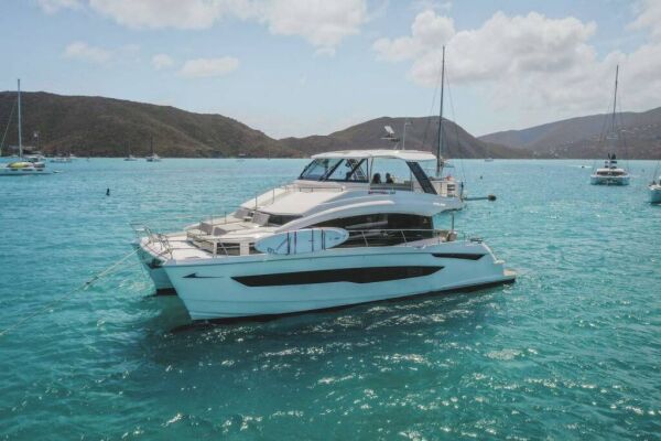 Luxury Crewed Catamaran Grace