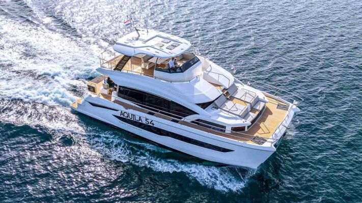 Catamaran de luxe avec équipage By My Side