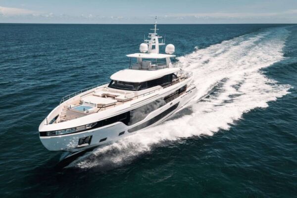 Luxury motor yacht Tycoon