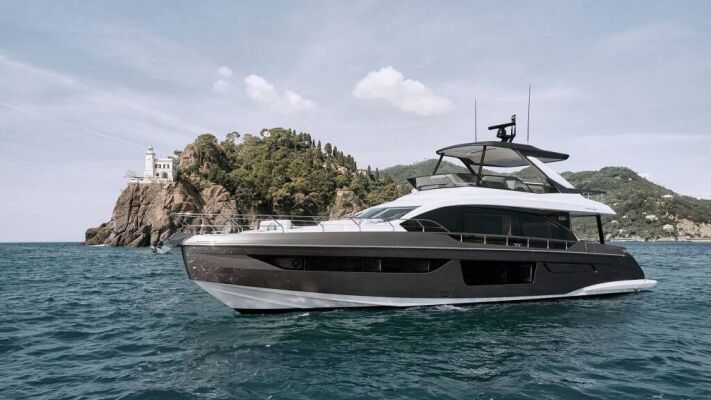 Yacht de luxe AGLAYA