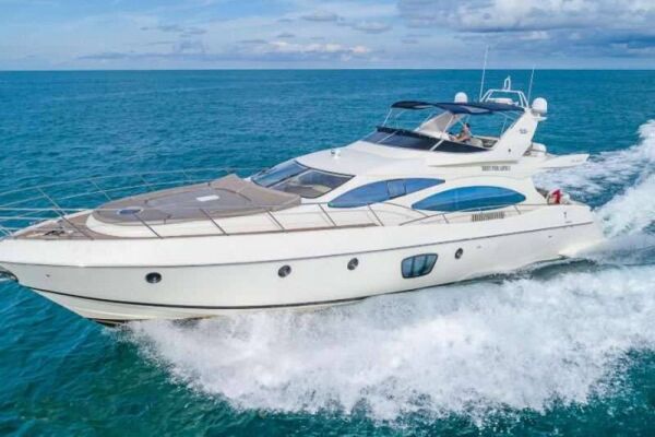 Luxus-Motoryacht EVOLUTION