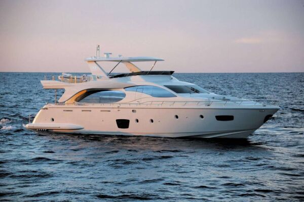 Luxus-Motoryacht LA FENICE