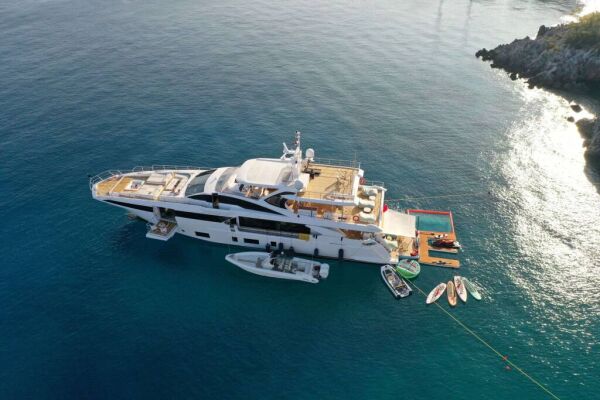 Yacht de luxe LOVE T