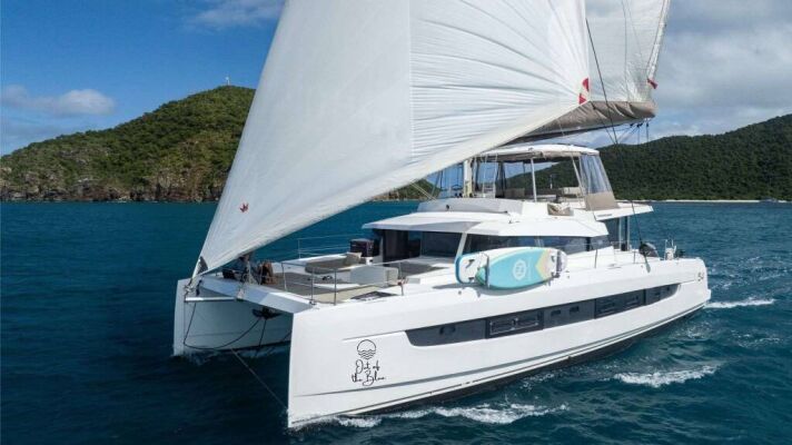 Catamaran de luxe avec équipage OUT OF THE BLUE