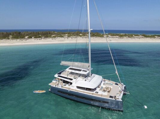 Catamaran de luxe avec équipage ALISEI