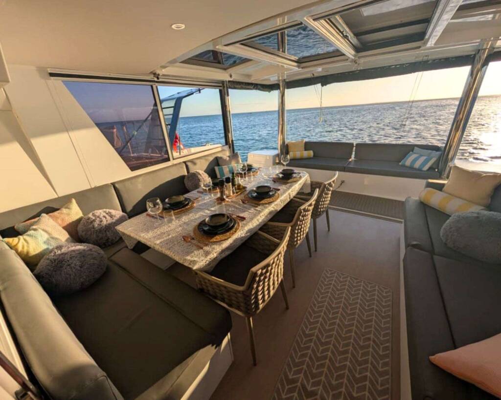 Catamaran de luxe avec équipage My Marina