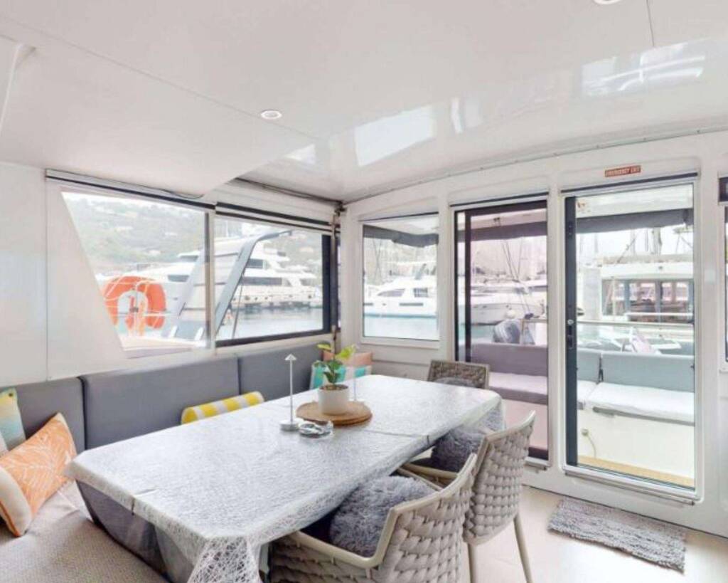 Catamaran de luxe avec équipage My Marina