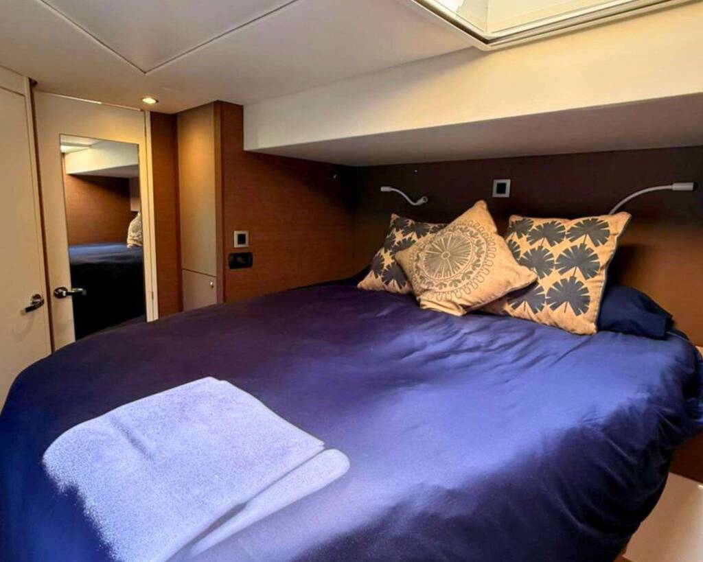 Catamaran de luxe avec équipage My Marina