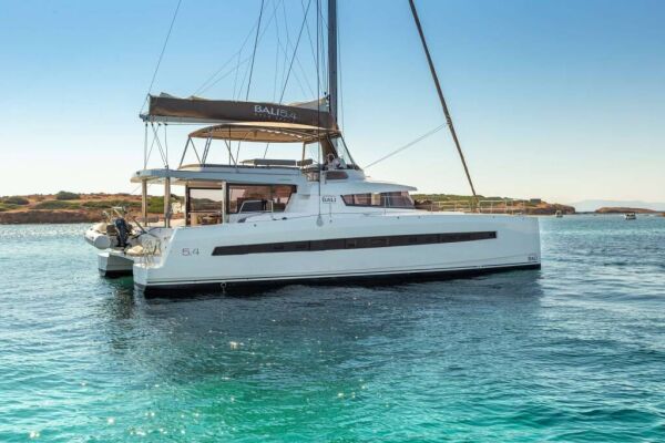 Catamaran de luxe avec équipage License to Chill