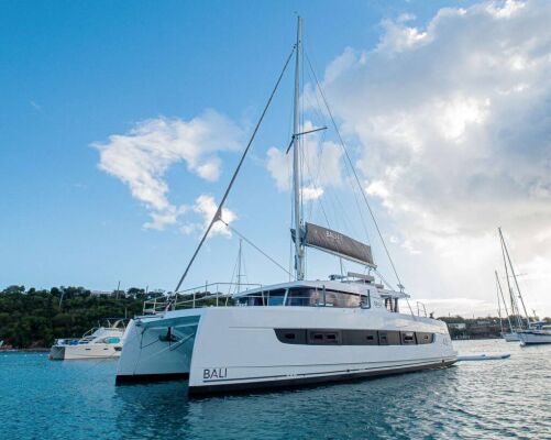 Catamaran de luxe avec équipage Bavarian Bliss