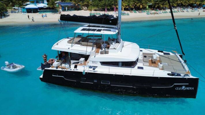Catamaran de luxe avec équipage Cleopatra