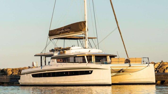 Catamaran de luxe avec équipage Signature Vision