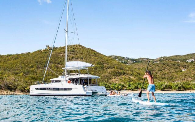 Catamaran de luxe avec équipage NO INHERITANCE