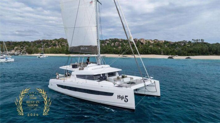 Catamaran de luxe avec équipage HIGH 5
