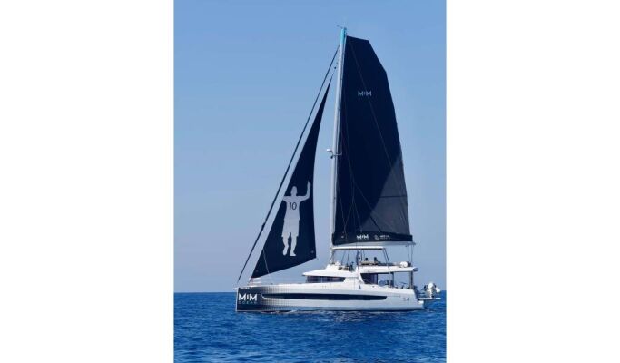Catamarán de lujo con tripulación MIM OCEAN 3