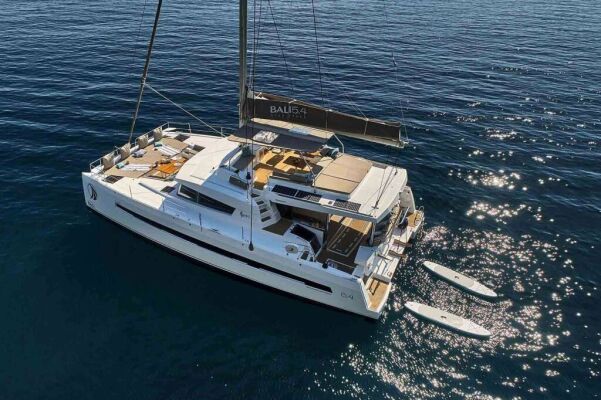 Catamaran de luxe avec équipage Motek