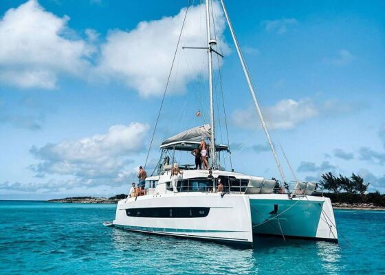 Catamarán de lujo con tripulación M LEGACY