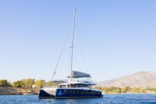 Catamaran de luxe avec équipage NEW HORIZONS 4