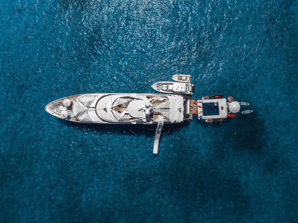Luxury motor yacht Arthurs Way
