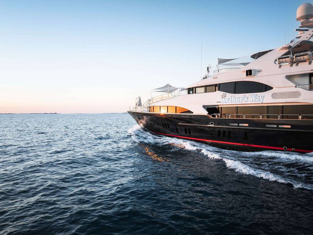 Luxury motor yacht Arthurs Way