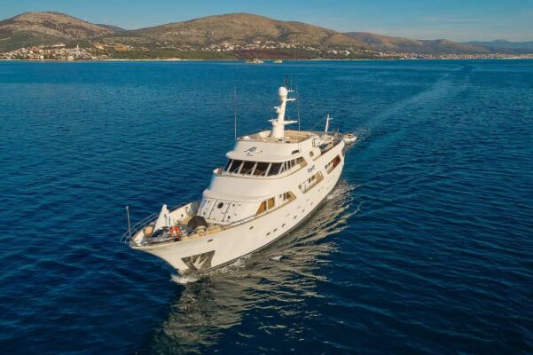 Yacht de luxe TO je TO