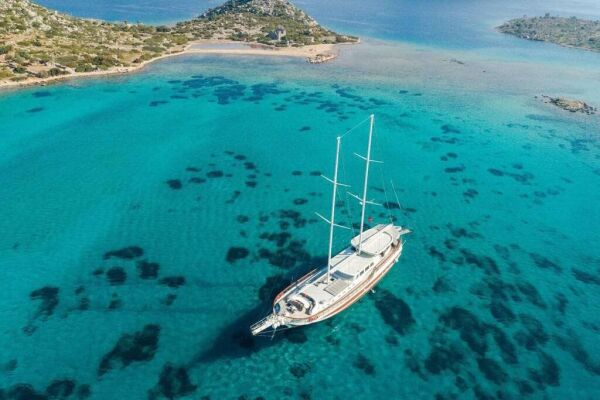 Goélette & Voilier à moteur VISTA MARE