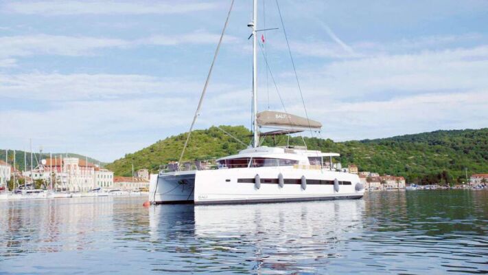Catamaran de luxe avec équipage NAMASTE OF BALI (Bali 5.4.)