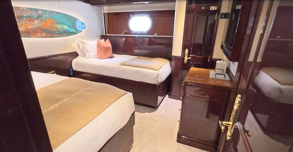 Luxury motor yacht KEFI