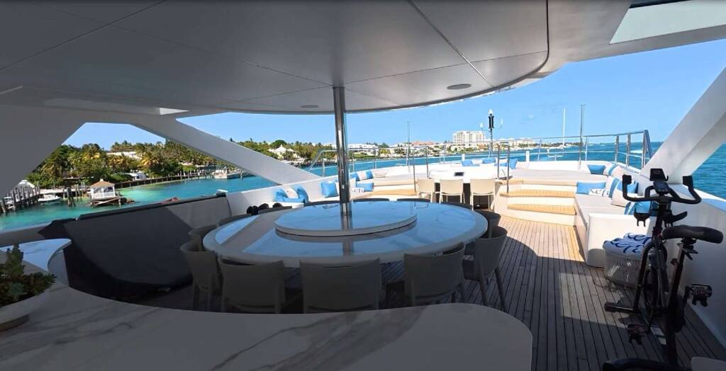 Luxury motor yacht KEFI