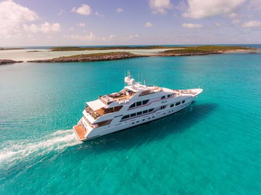 Luxury motor yacht Lady Joy 
