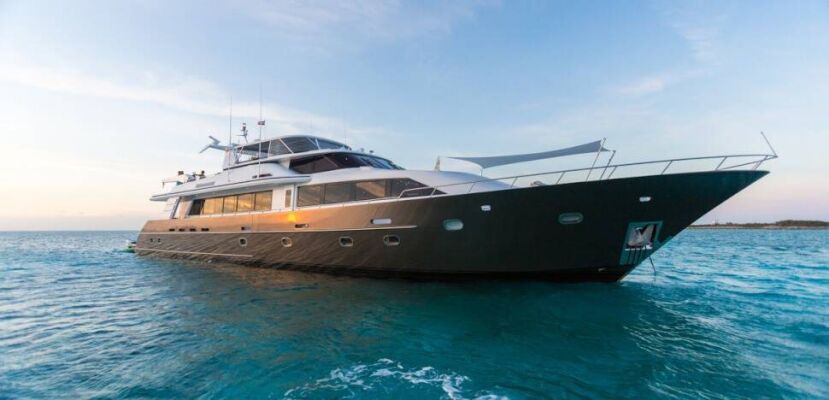 Yacht de luxe UNBRIDLED