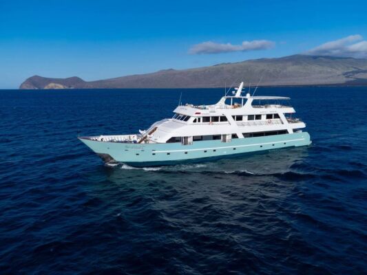 Small Cruise Ship Galapagos SeaStar