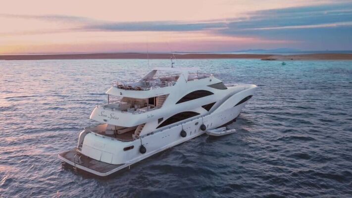 Luxus-Motoryacht Seven Spices