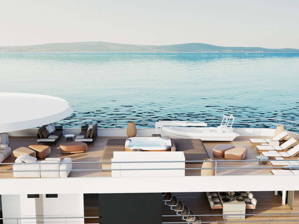 Small Cruise Ship Premier