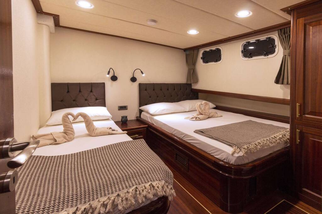 Luxury motor yacht MURVET HANIM