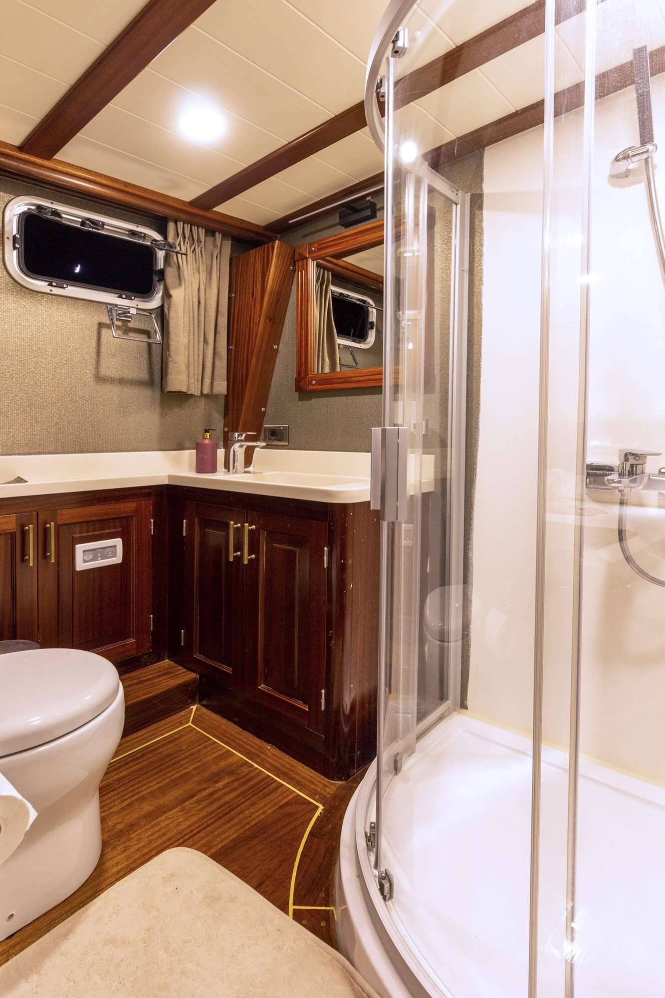 Luxury motor yacht MURVET HANIM