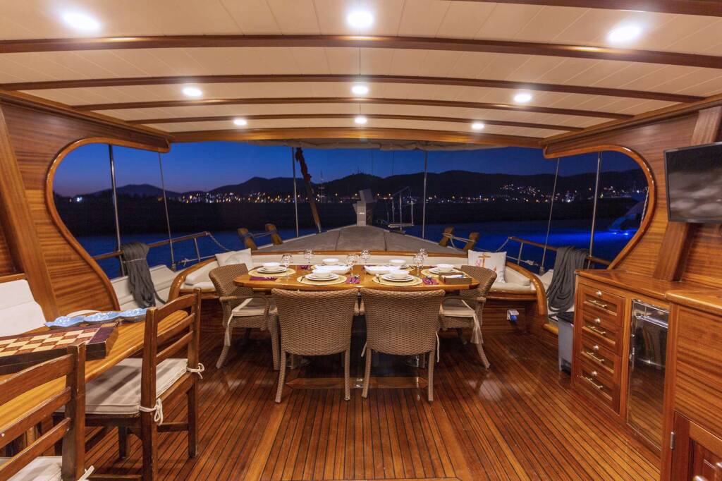 Luxury motor yacht MURVET HANIM
