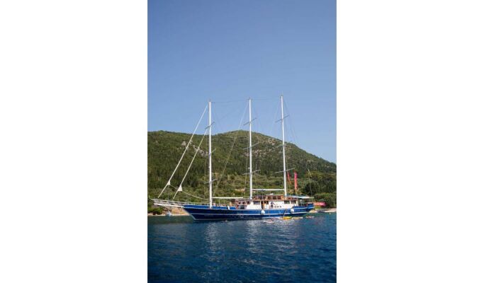 Goélette & Voilier à moteur M/S Artemis