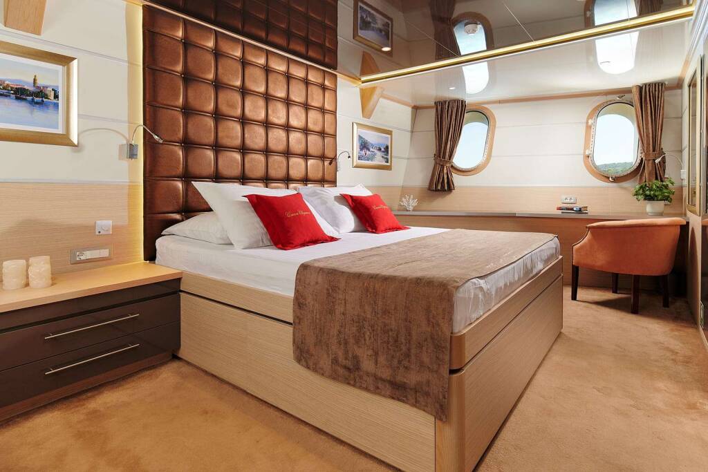 Mini crucero Queen Eleganza