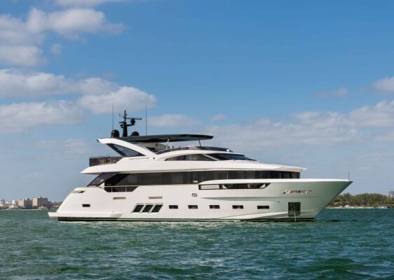 Yacht de luxe THE PEDDLER