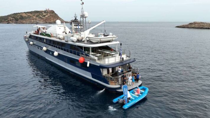 Mini crucero Harmony G