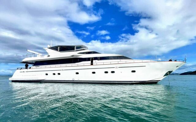 Luxury motor yacht LIBERTE