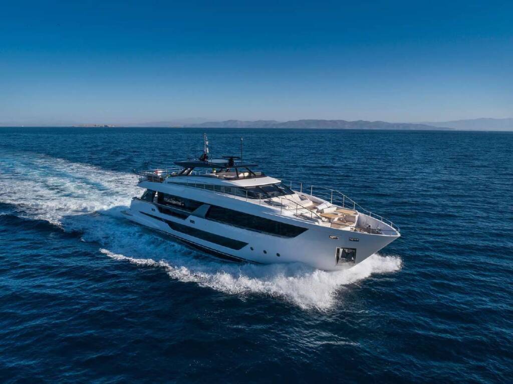 Luxury motor yacht IANASSA