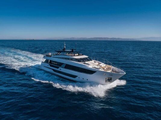 Luxury motor yacht IANASSA